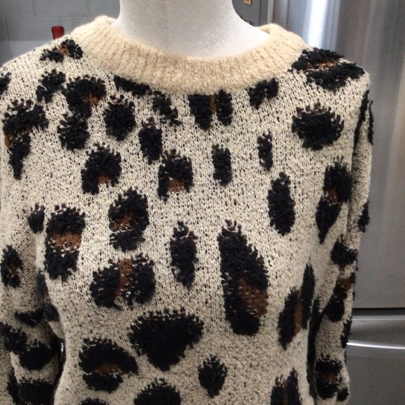 Bardot Womens Tan Short Leopard Print Top Crop Sweater Shirt Small - Picture 3 of 8